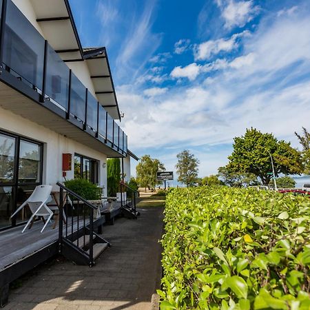 Le Chalet Suisse Motel Таупо Экстерьер фото