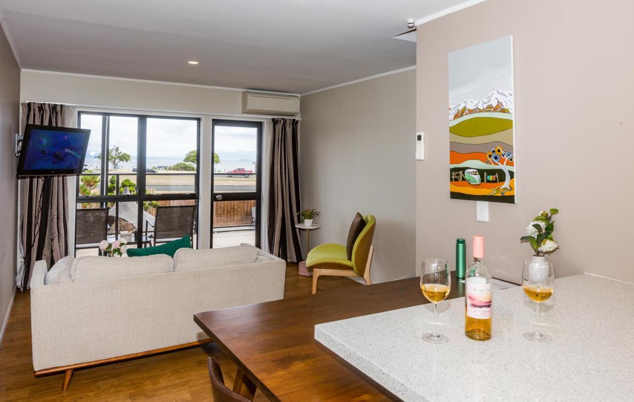 Le Chalet Suisse Motel Таупо Экстерьер фото